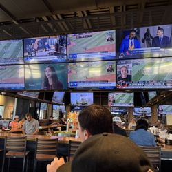Walk-On's Sports Bistreaux - Lakeland Restaurant - Bar with tons of tv's