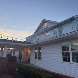 Floyd's 1921 Restaurant & Catering - Outside