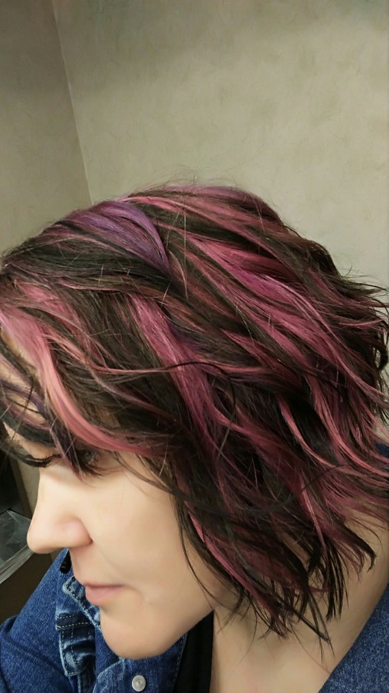 Sumer Wade - Sola Salons Studios Logo