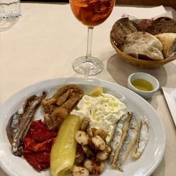 La Alacena - Antipasti - Cafeteria Near Me - Buenos Aires, C La Alacena - Antipasti - Cafeteria Near Me - Buenos Aires, C