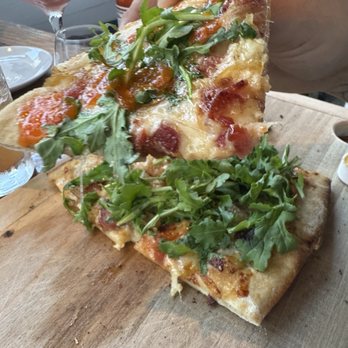 Rumfish y Vino - Apricot Habanero Bacon Flatbread - Gastropubs Near Me - Ventura, California Rumfish y Vino - Apricot Habanero Bacon Flatbread - Gastropubs Near Me - Ventura, California