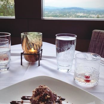 Chart House - Seafood Near Me - Portland, Oregon Chart House - Seafood Near Me - Portland, Oregon