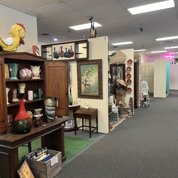 Hunt and Gather - Used, Vintage & Consignment Near Me - Norfolk, Virginia Hunt and Gather - Used, Vintage & Consignment Near Me - Norfolk, Virginia