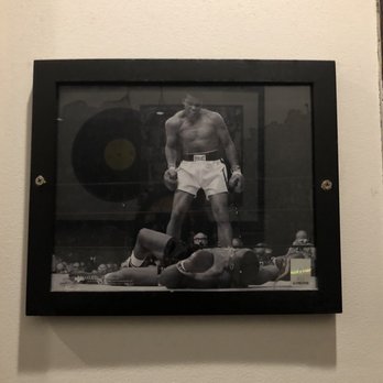Exiles Bar - Cool photos in the bathroom - Comfort Food Near Me - Washington, DC, District of Columbia