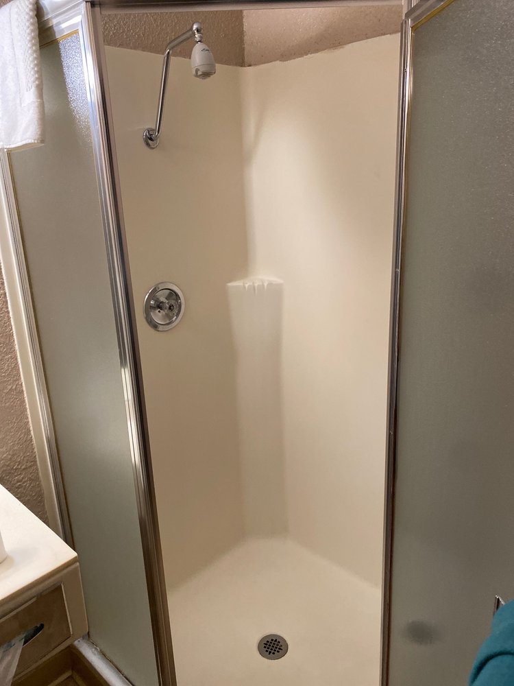 RODEWAY INN Updated May 2024 19 Photos 209 13th St, S, Wahpeton