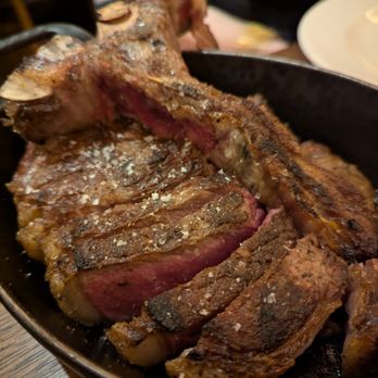 Hawksmoor Seven Dials - Porterhouse, neatly dissected. - British Near Me - London, XGL