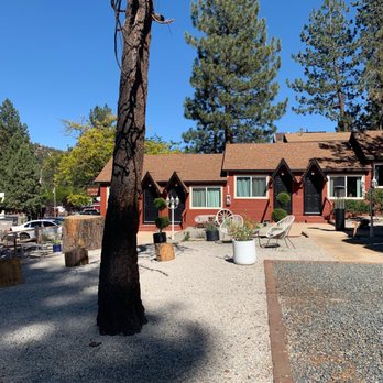 Grand Pine Cabins - Hotels Near Me - Wrightwood, California