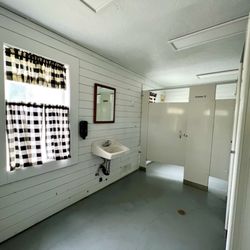 Antiques Capital of Oregon - Even the public restrooms are quaint - very clean and well stocked! Impressive!