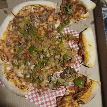 Capones Pub & Grill - Supposed to be a combination pizza - American Near Me - Coeur D Alene, Idaho Capones Pub & Grill - Supposed to be a combination pizza - American Near Me - Coeur D Alene, Idaho