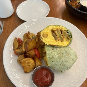 Aurora At The Celeste - Fried green tomato wrap - American Near Me - Orlando, Florida