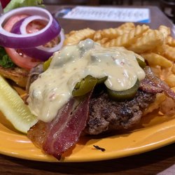 Brody's Bar & Grill - Sante Fe burger