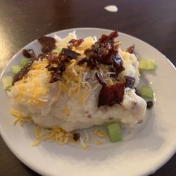 Broadway Station - Famous mashed potatoes, yep they were cooked but nothing to write home about
