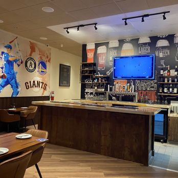 Hangout - Pizza Near Me - Livermore, California