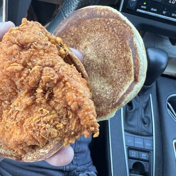 Jollibee - Chicken Sandwich - Chicken Shop Near Me - Chandler, Arizona Jollibee - Chicken Sandwich - Chicken Shop Near Me - Chandler, Arizona