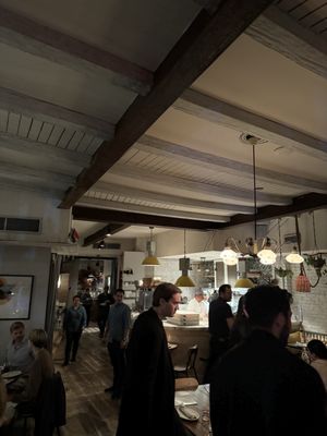 Roey's by null