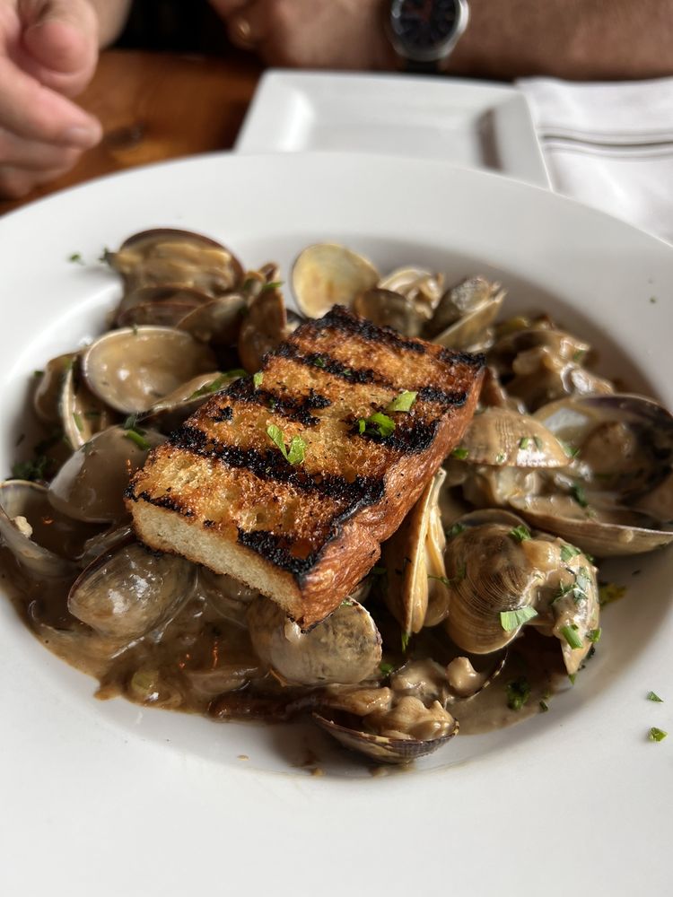 THE FORK AT SKAGIT BAY 40 Photos & 41 Reviews 513 S 1st St, La