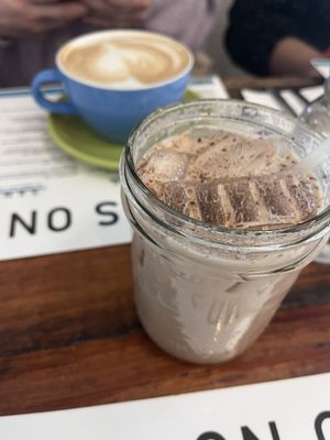 Henry’s On Clay by null