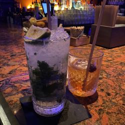 O Lounge - Negaroni and mojito