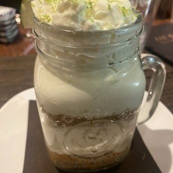 110 Grill Manchester - Coconut key lime pie - Gluten-Free Near Me - Manchester, Connecticut 110 Grill Manchester - Coconut key lime pie - Gluten-Free Near Me - Manchester, Connecticut