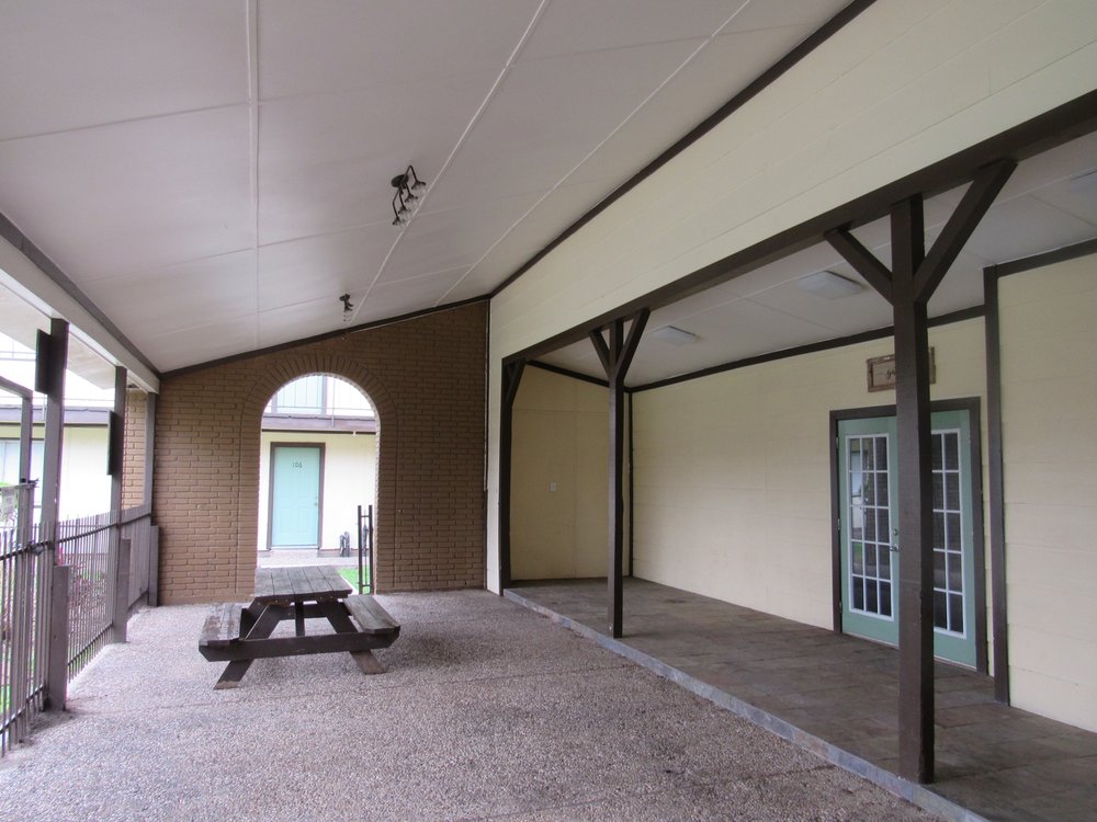 LA SERENA APARTMENTS Updated April 2024 10 Photos 4343 S Shaver