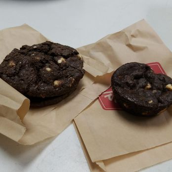 Mrs. Fields Melbourne Square Mall - Chocolate binge FTW! - Bakeries Near Me - Melbourne, Florida Mrs. Fields Melbourne Square Mall - Chocolate binge FTW! - Bakeries Near Me - Melbourne, Florida