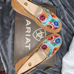 Lisas Western Wear - Fun Ariat shoes!