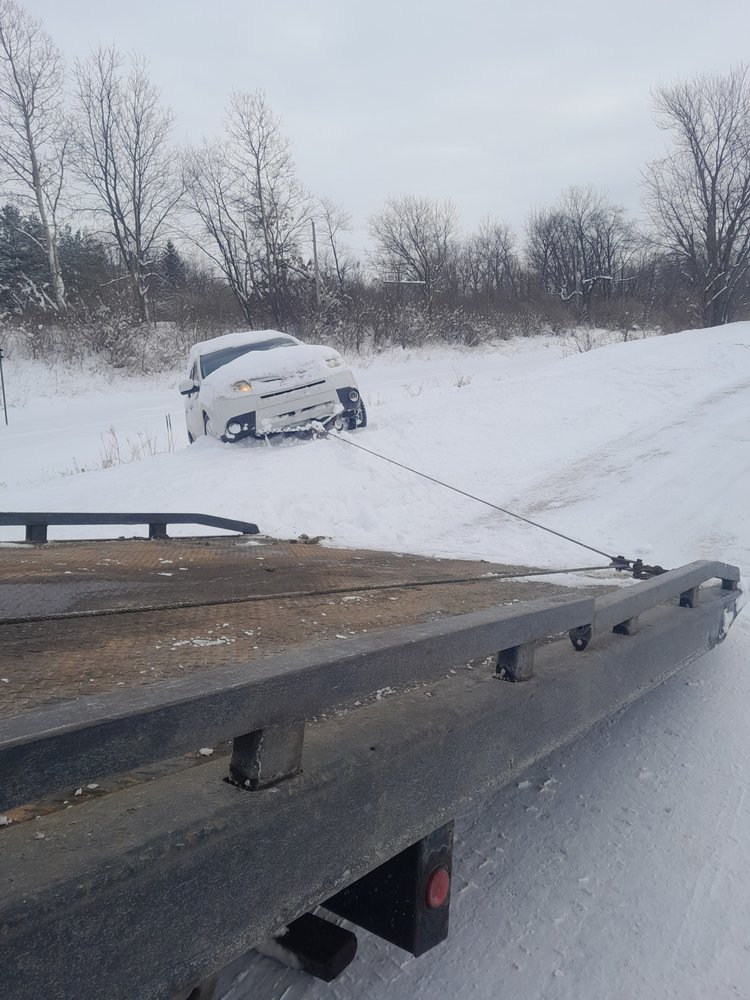 MAIN & PAGE AUTO & TOWING Updated July 2024 304 W Main St