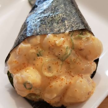 Shiso Sushi Bar - Spicy scallop handroll - Sushi Bars Near Me - Los Angeles, California Shiso Sushi Bar - Spicy scallop handroll - Sushi Bars Near Me - Los Angeles, California