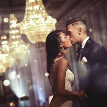 Paul Doumit Photography - Le Windsor : Montreal wedding - Photographers Near Me - Montreal, Quebec Paul Doumit Photography - Le Windsor : Montreal wedding - Photographers Near Me - Montreal, Quebec