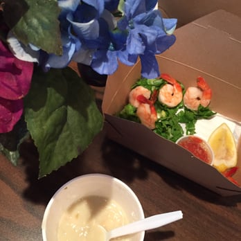 City Fish Market - A pint of chowdah and shrimp cocktail. - Seafood Markets Near Me - Wethersfield, Connecticut City Fish Market - A pint of chowdah and shrimp cocktail. - Seafood Markets Near Me - Wethersfield, Connecticut