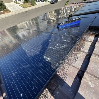 Mission Capable Solar Cleaners - Dirty solar - Solar Panel Cleaning Near Me - Manteca, California
