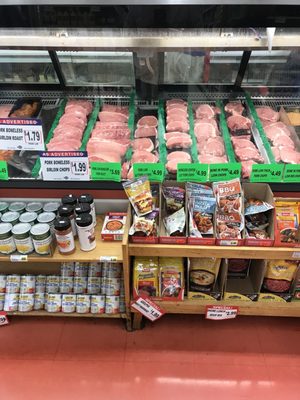 Dot's Market by null