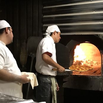 La Pizza Nostra - Pizza Near Me - Cabo San Lucas, BCS