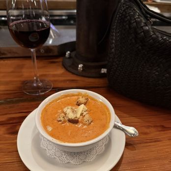 Prohibition River - Roasted Garlic & Tomato Bisque Croutons - Gastropubs Near Me - Nyack, New York