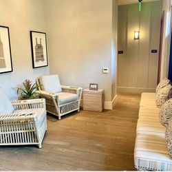 Sycamore Spa by Hudson - Quiet room seating