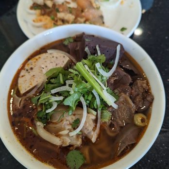 Ngự Bình Restaurant - Vietnamese Near Me - Westminster, California Ngự Bình Restaurant - Vietnamese Near Me - Westminster, California