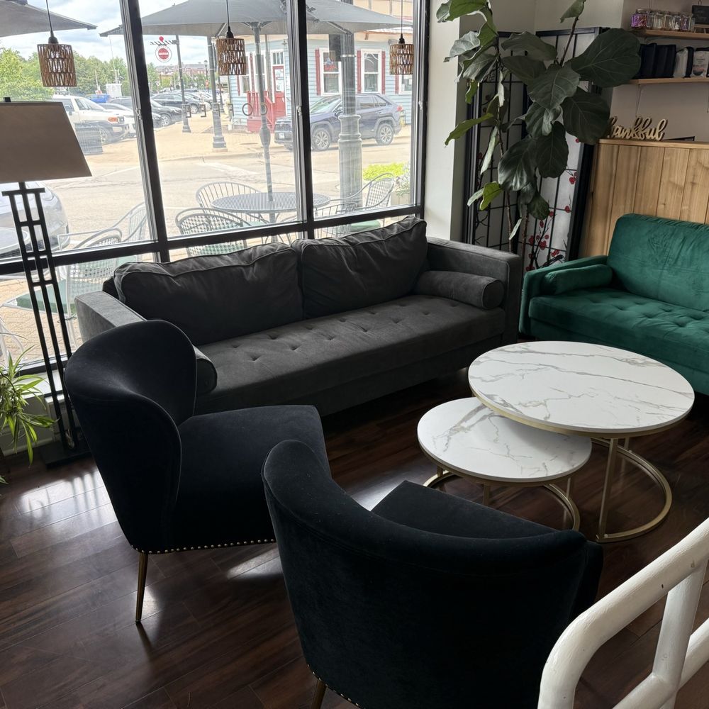 Nicolette Cafè - Seating - Coffee & Tea Near Me - Palatine, Illinois Nicolette Cafè - Seating - Coffee & Tea Near Me - Palatine, Illinois