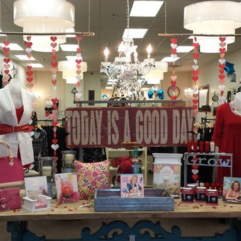Evelie Blu Boutique - Women's Clothing Near Me - St. Cloud, Minnesota Evelie Blu Boutique - Women's Clothing Near Me - St. Cloud, Minnesota