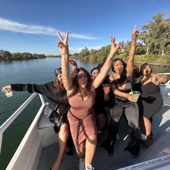 City Cruises - Upper level outside - American Near Me - Sacramento, California