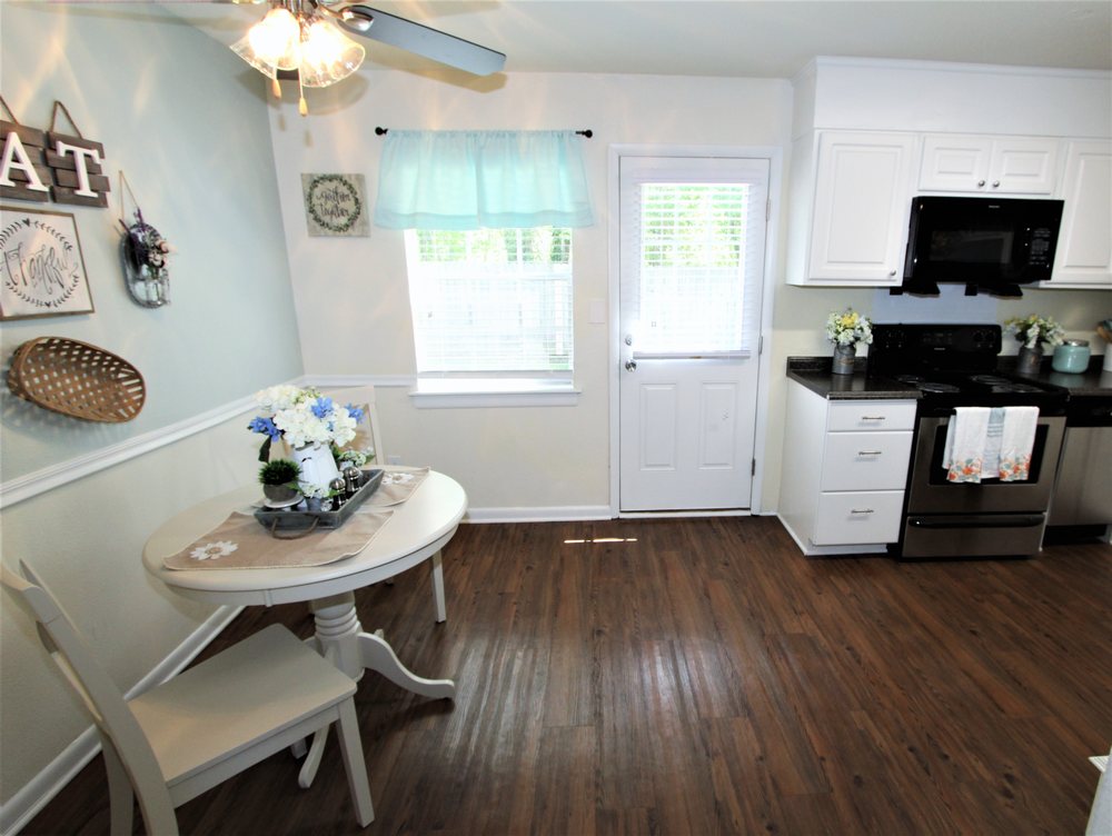 COLONIAL TOWNHOMES Updated August 2024 53 Photos 2920 Chapel Hill