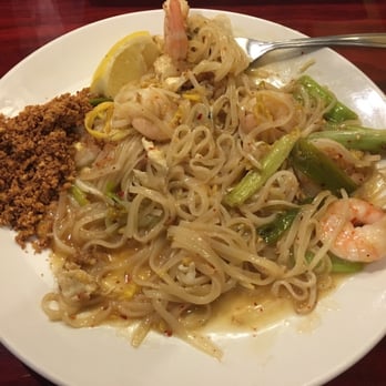 Thai Fresh - Pad Thai with shrimp. Kind of smelt and tasted like hamburger. - Thai Near Me - Northville, Michigan Thai Fresh - Pad Thai with shrimp. Kind of smelt and tasted like hamburger. - Thai Near Me - Northville, Michigan