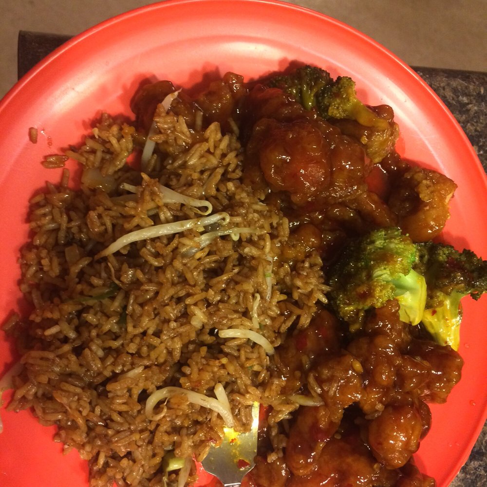 Green China - General TSO chicken - Chinese Near Me - Saint Peters, Missouri