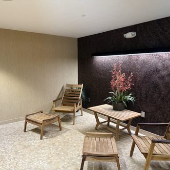 ReŃul Lounge & Spa - Quiet lounge area - Massage Near Me - Brian Head, Utah ReŃul Lounge & Spa - Quiet lounge area - Massage Near Me - Brian Head, Utah