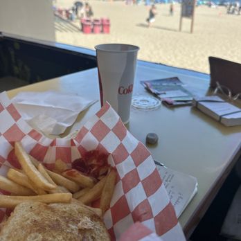 Seaside Fish & Chowder - chillest scene; Afrobeats on; crab sandwich with good Sumano's; so chill so good! - Seafood Near Me - Santa Cruz, California Seaside Fish & Chowder - chillest scene; Afrobeats on; crab sandwich with good Sumano's; so chill so good! - Seafood Near Me - Santa Cruz, California