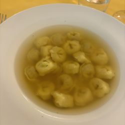 Ristorante Tipica Trattoria Etrusca F.lli Soleman - Tortellini in Brodo