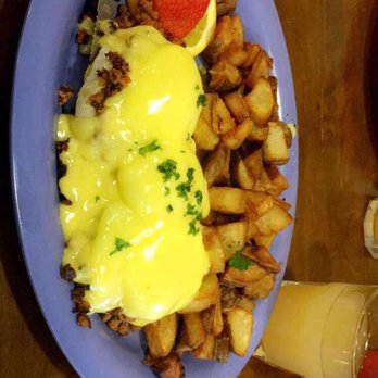 Squeeze In - The Rigo Spanish Benedict - American Near Me - Las Vegas, Nevada Squeeze In - The Rigo Spanish Benedict - American Near Me - Las Vegas, Nevada