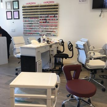 Pinky Beauty Bar - Nail Salons Near Me - Vancouver, British Columbia