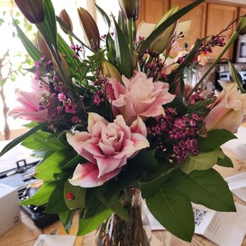 A Ladybug Floral - Florists Near Me - Peyton, Colorado