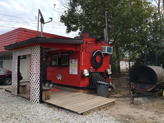 Crazy Ron's BBQ by null