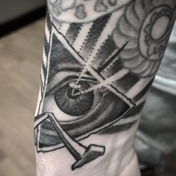 High Road Tattoo